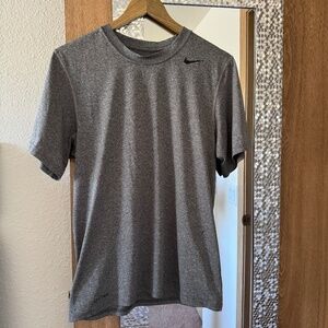 Men's Nike dri-fit charcoal gray shirt, small